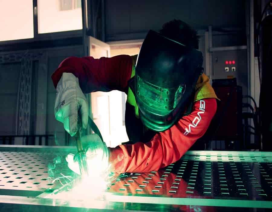 Who makes snap on welders