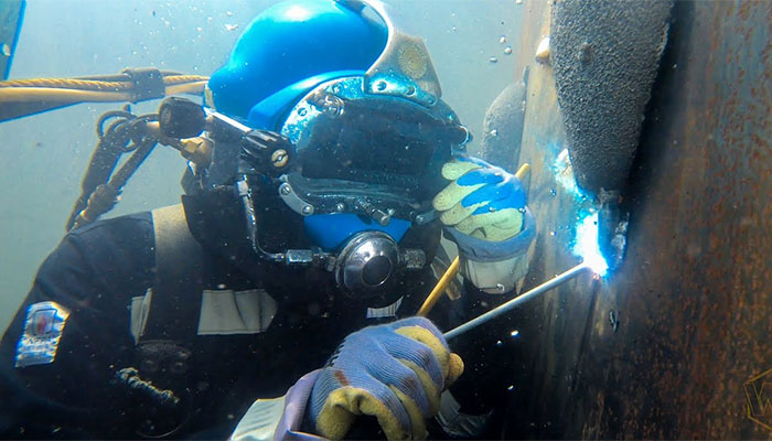 How to become an underwater welder? 7 steps