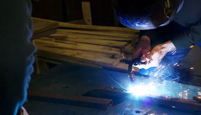 Pros And Cons of MIG Welding